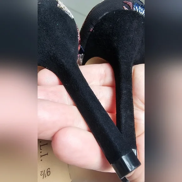 G.I.L.I. Alecia Women's High Heels Size 9.5 Multicolor Embroidered Pointed Toe - Picture 14 of 15